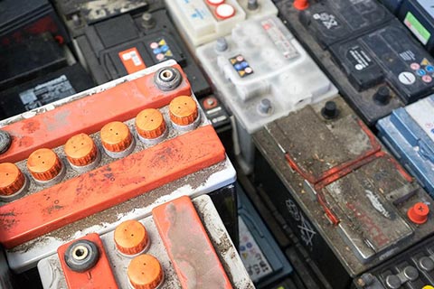 玉溪收购废铅酸电池公司|废旧干电池回收